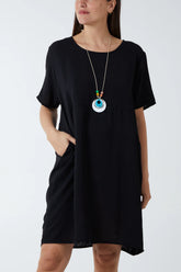 Relaxed Fit Pocket Dress in Black