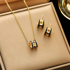 "H" Jewellery Set