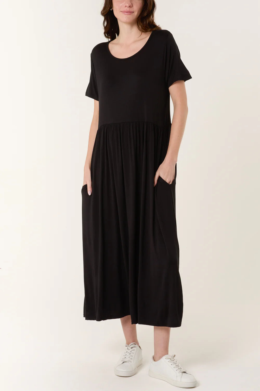 Round Neck Stretch Midi Dress Black