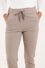 Super Stretch Magic Trousers in Mocha
