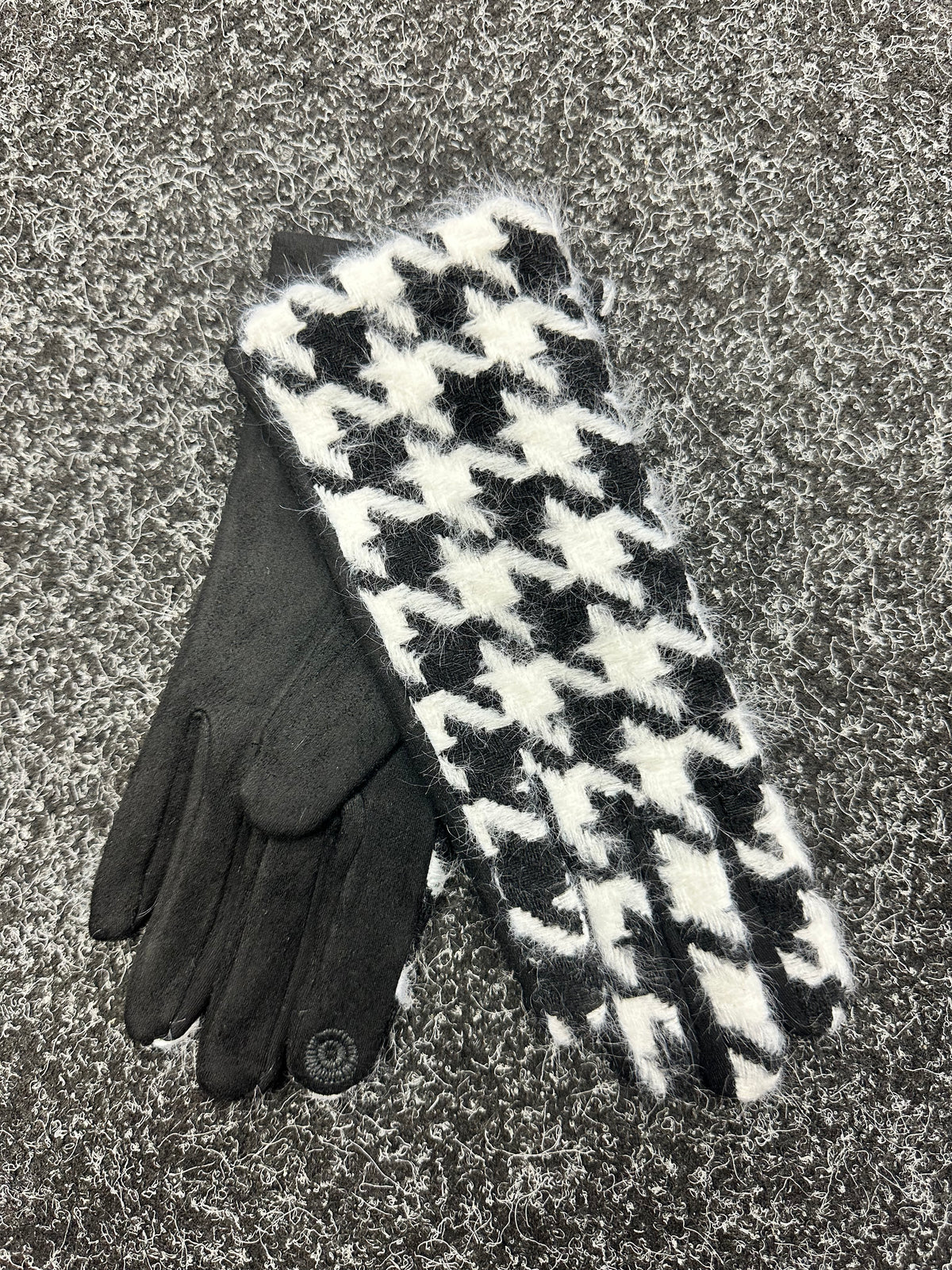 Houndstooth Gloves